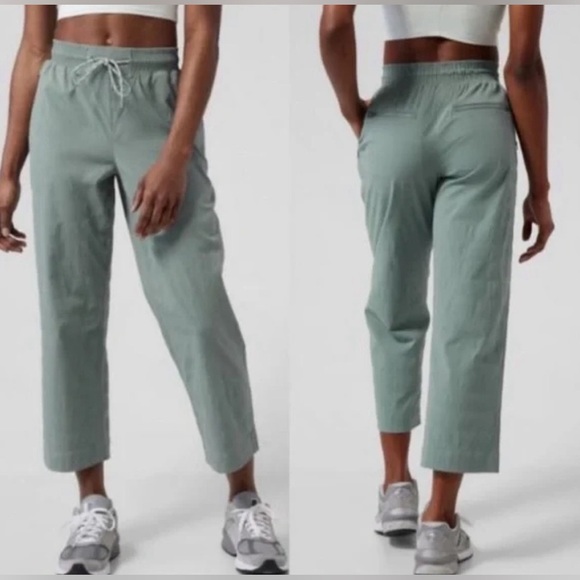 EUC- ATHLETA ‘Trekkie’ Straight Leg Crop Pant in TALL